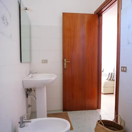 Masseria Giangrande - Rooms And Apartment Guest house